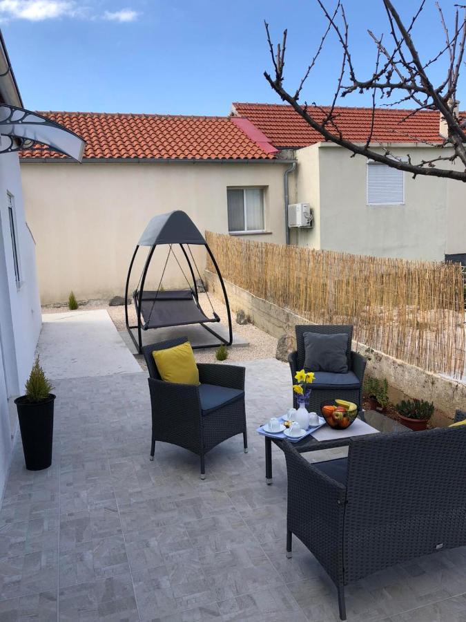 Apartman Ana Apartment Crno Bagian luar foto
