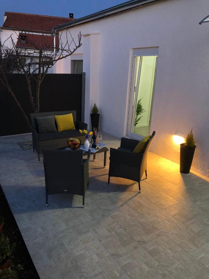 Apartman Ana Apartment Crno Bagian luar foto