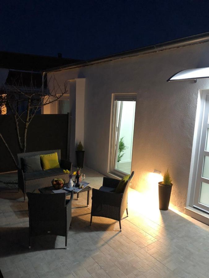 Apartman Ana Apartment Crno Bagian luar foto