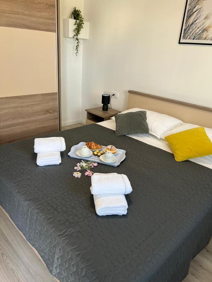 Apartman Ana Apartment Crno Bagian luar foto