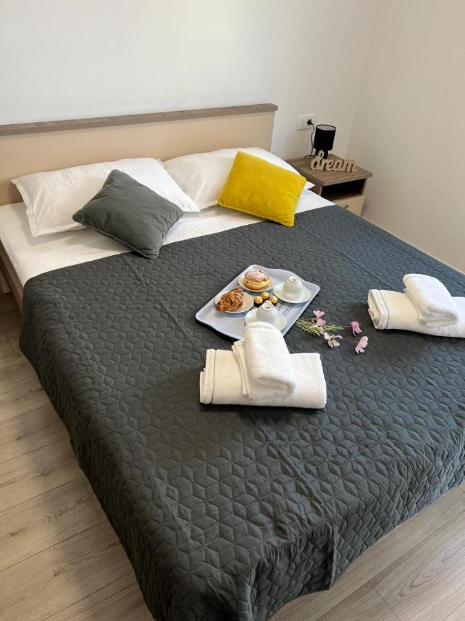 Apartman Ana Apartment Crno Bagian luar foto